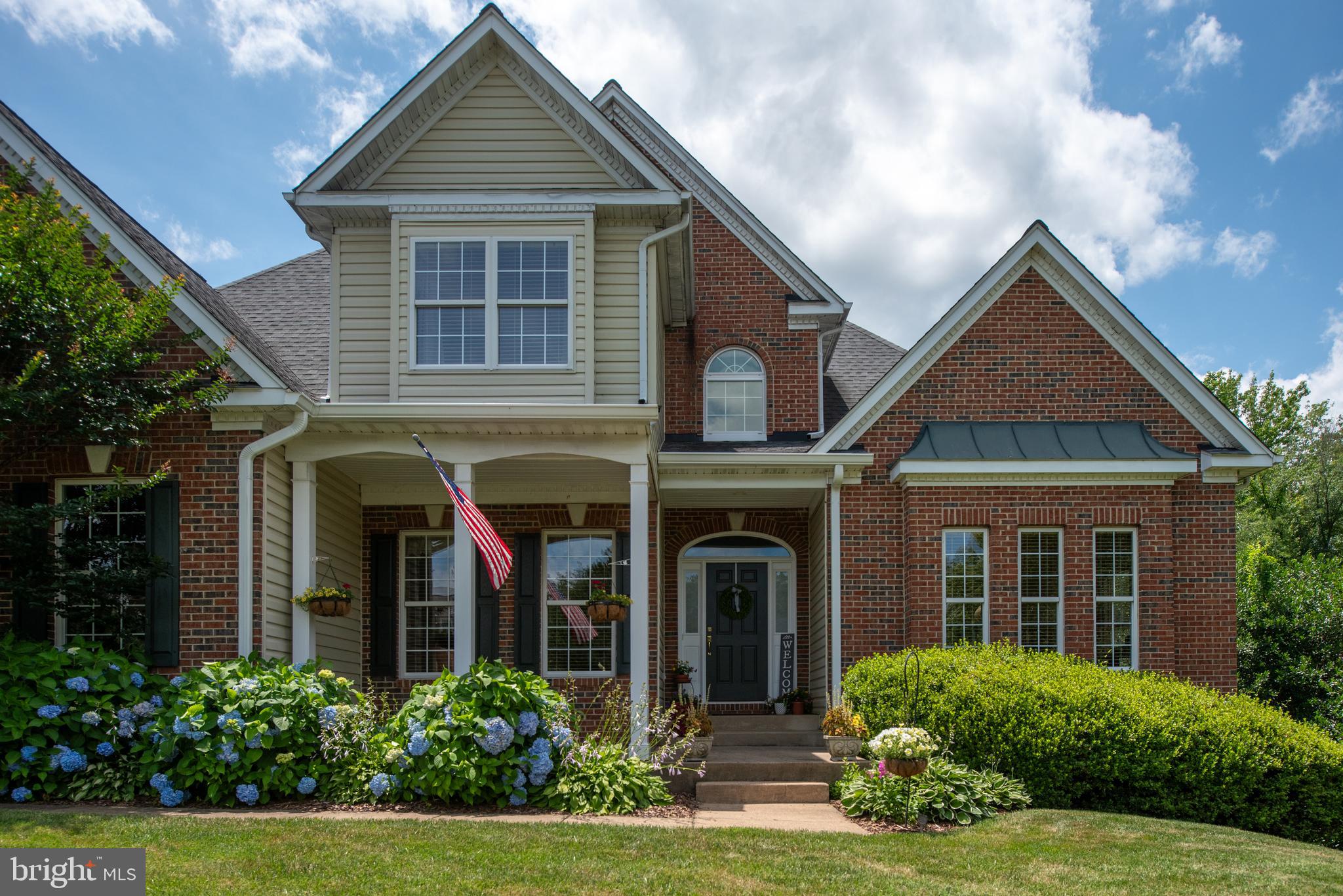 4 MONUMENT DRIVE