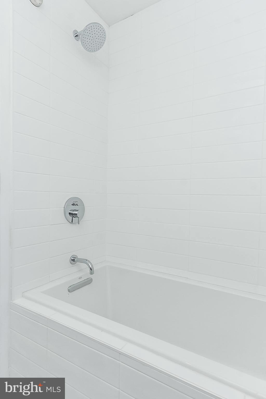 HAMPDEN HISTORIC DISTRICT - Residential Lease