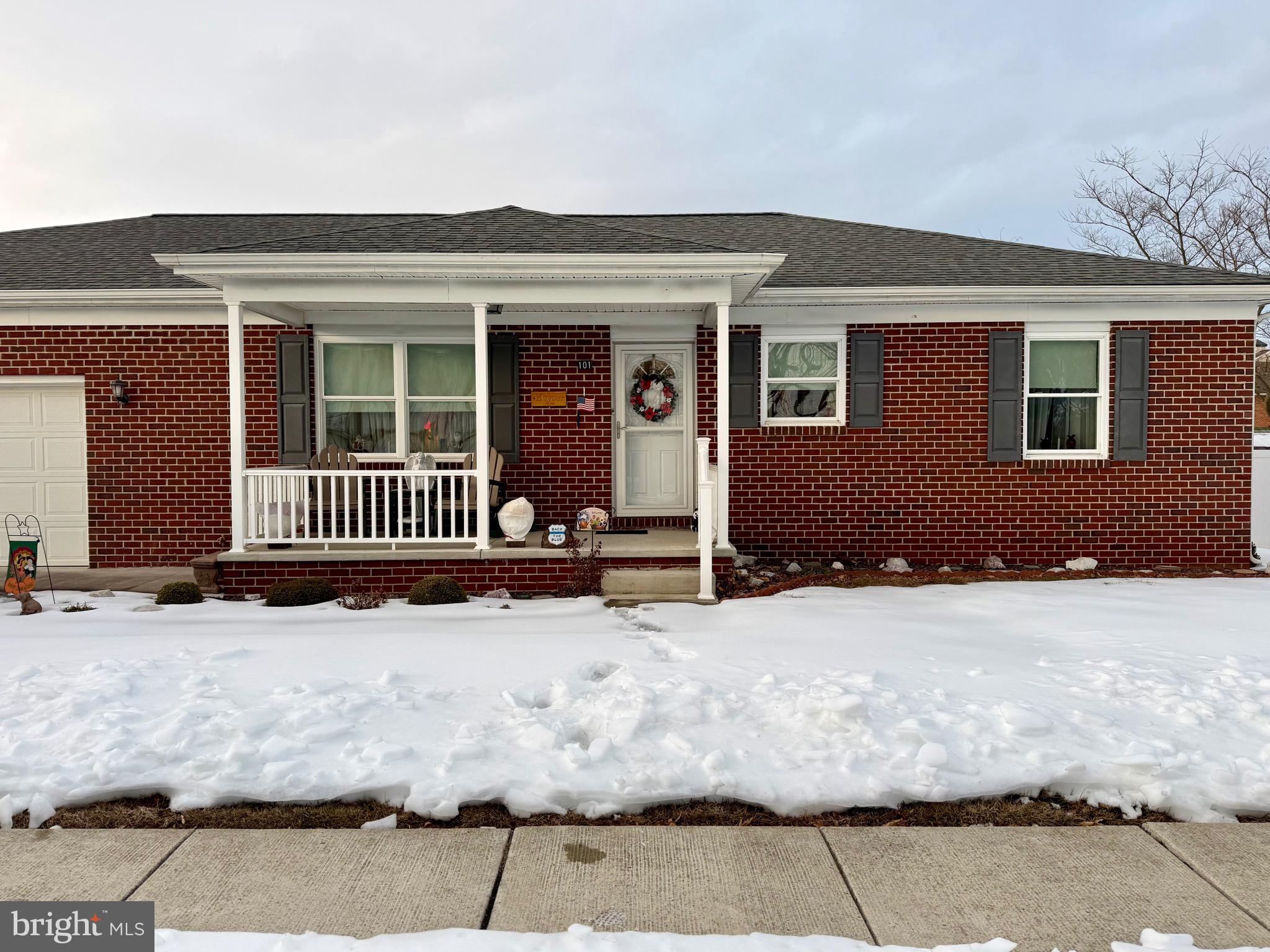 101 E ELIZABETH STREET