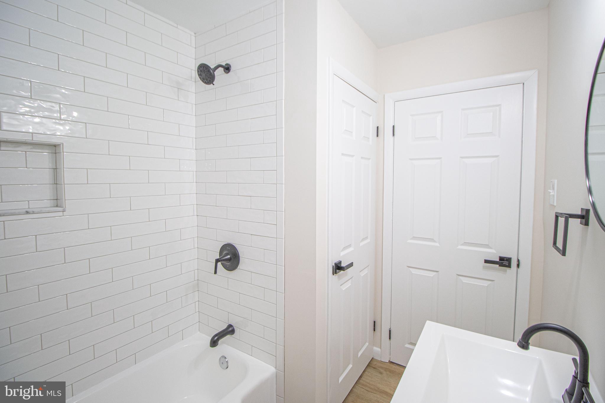 RIVIERA BEACH - Residential