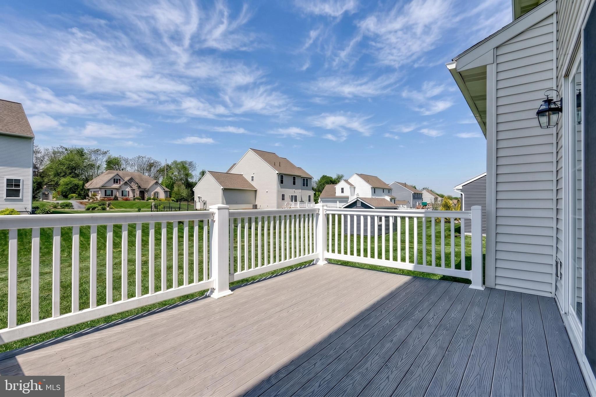 STRATHFORD MEADOWS - Residential
