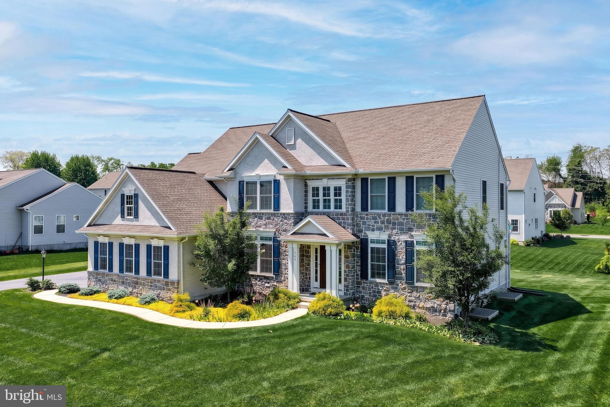 STRATHFORD MEADOWS - Residential