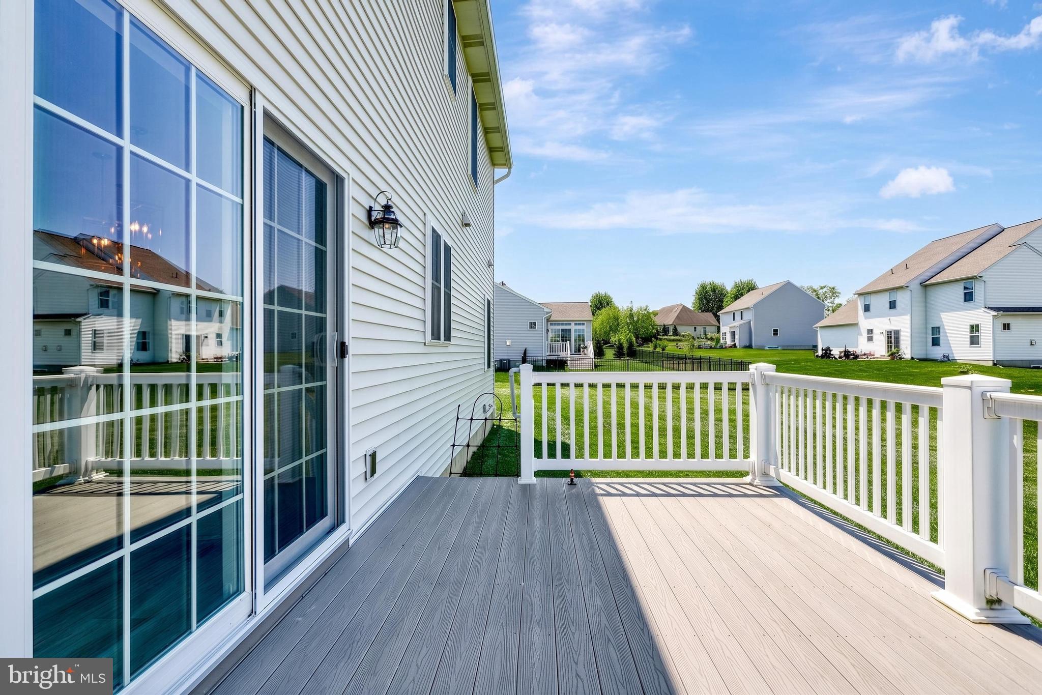 STRATHFORD MEADOWS - Residential