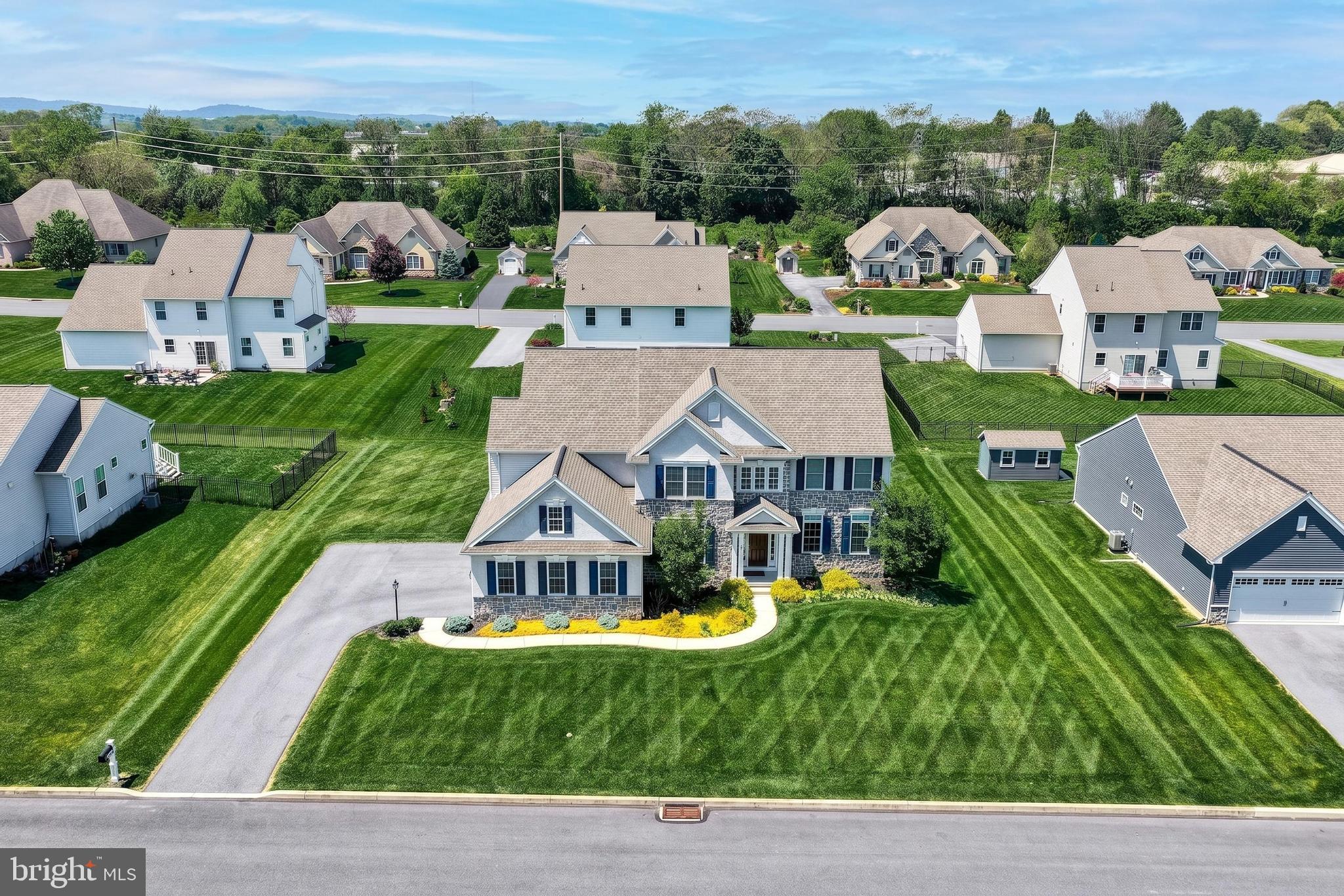 STRATHFORD MEADOWS - Residential