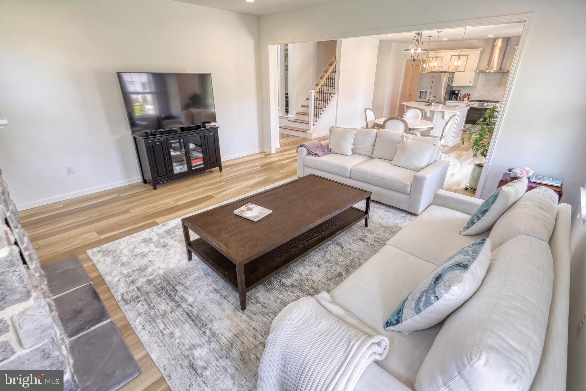 STRATHFORD MEADOWS - Residential