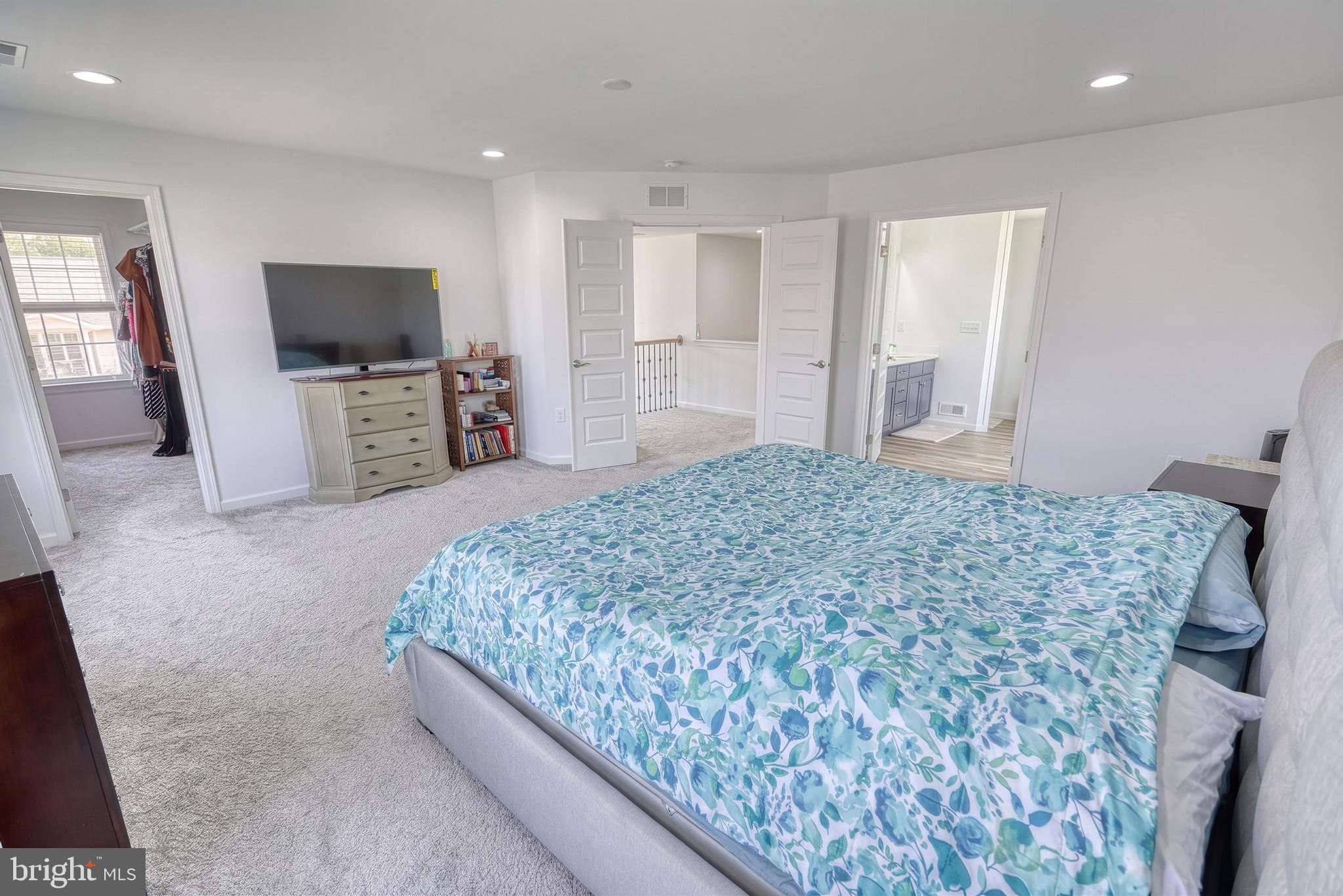 STRATHFORD MEADOWS - Residential