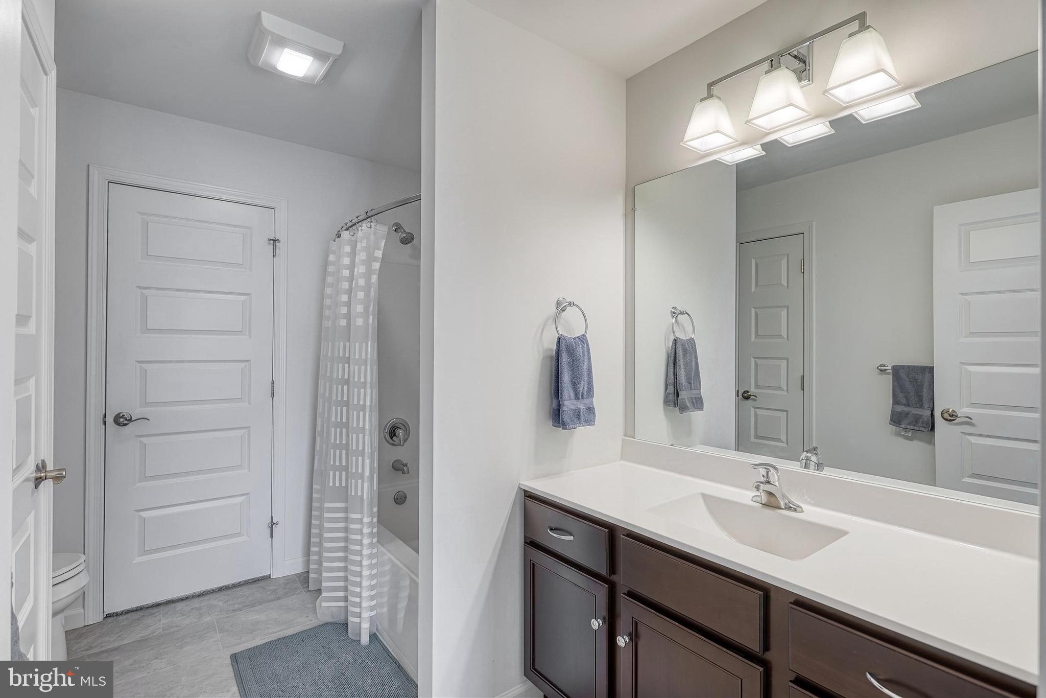 STRATHFORD MEADOWS - Residential