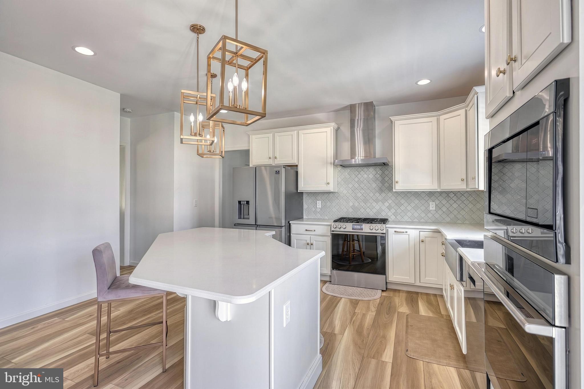 STRATHFORD MEADOWS - Residential