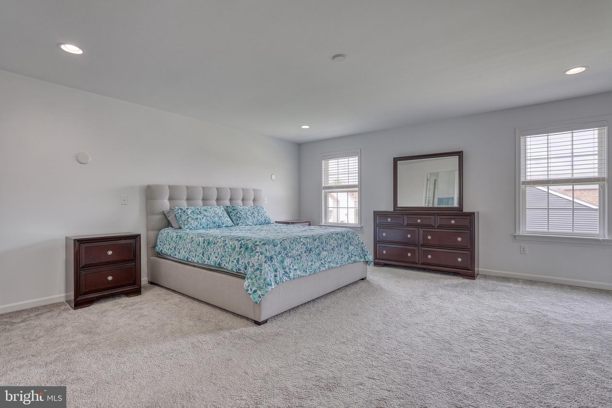 STRATHFORD MEADOWS - Residential
