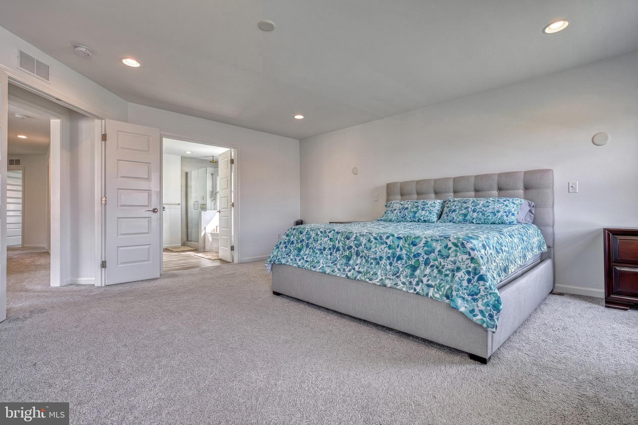 STRATHFORD MEADOWS - Residential