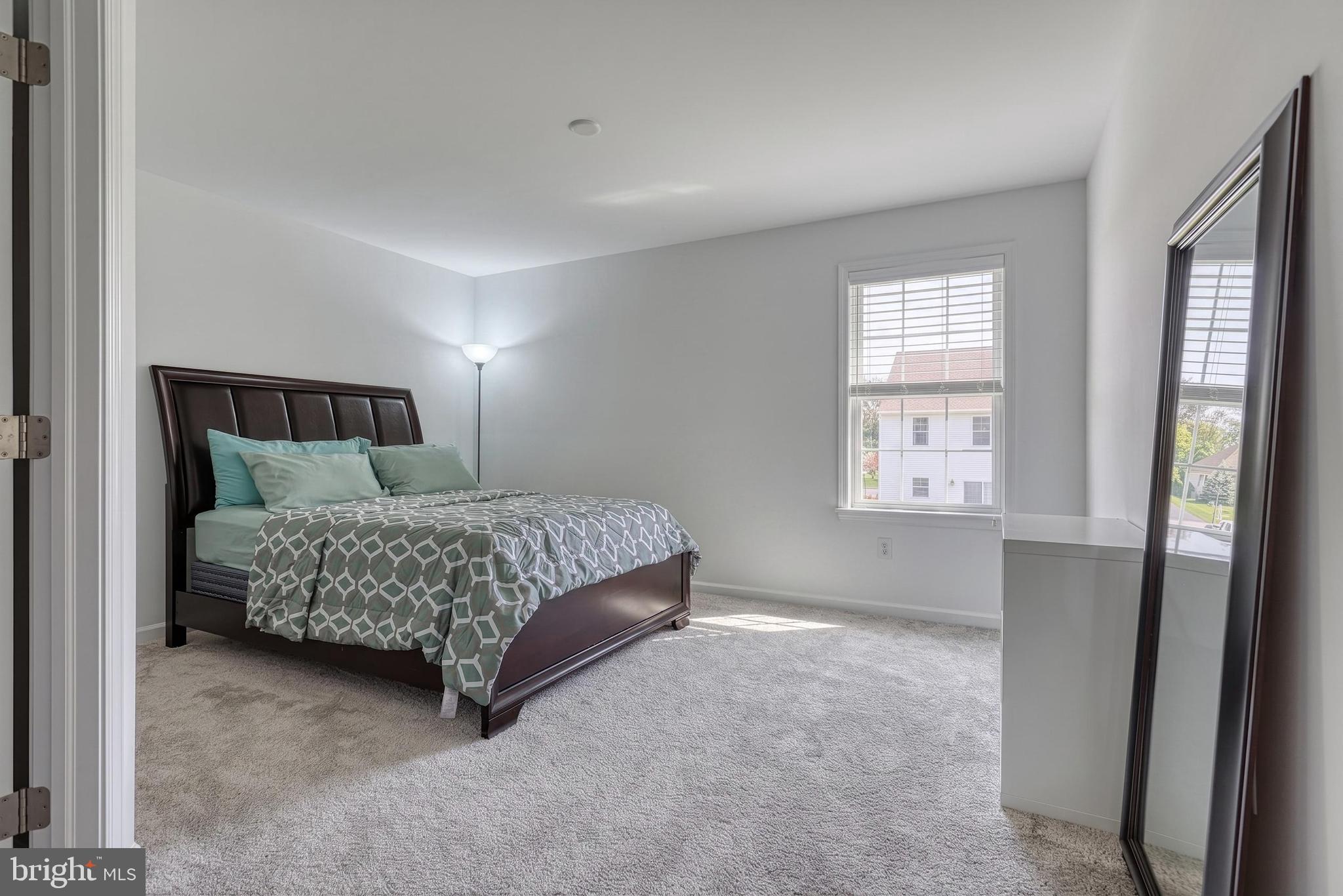STRATHFORD MEADOWS - Residential
