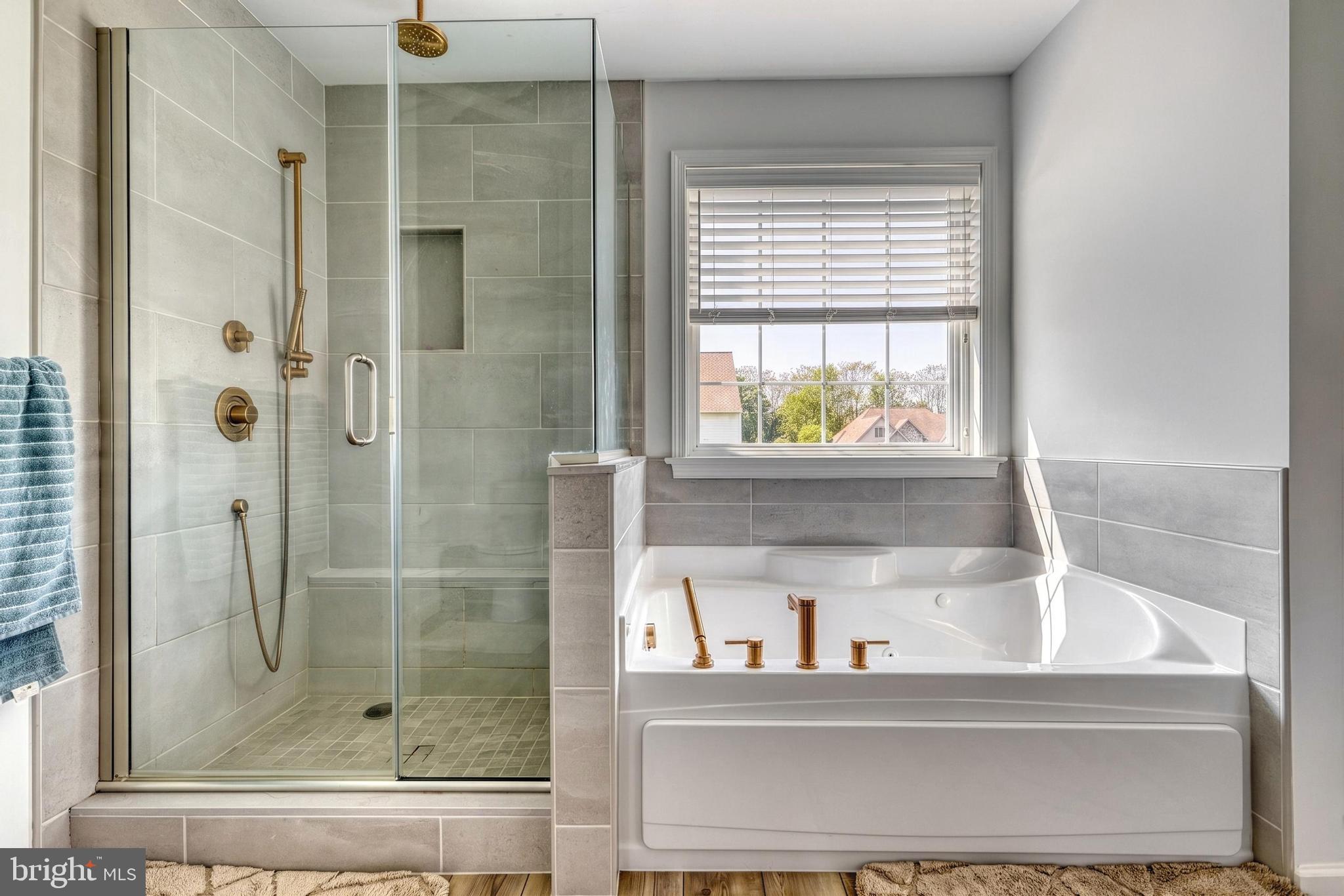 STRATHFORD MEADOWS - Residential