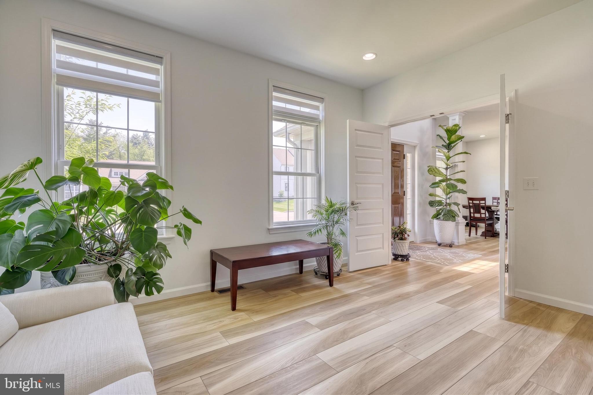STRATHFORD MEADOWS - Residential