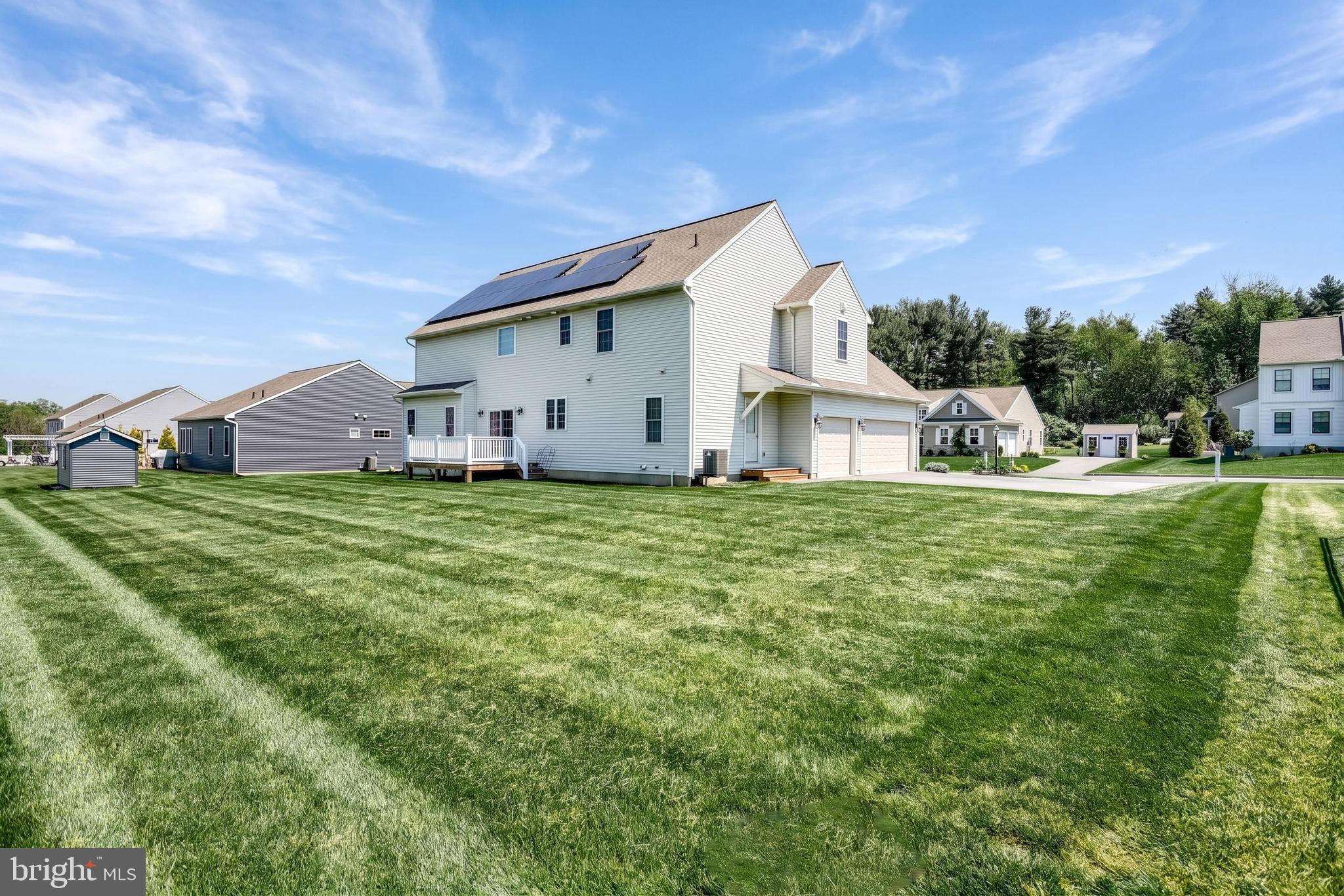 STRATHFORD MEADOWS - Residential