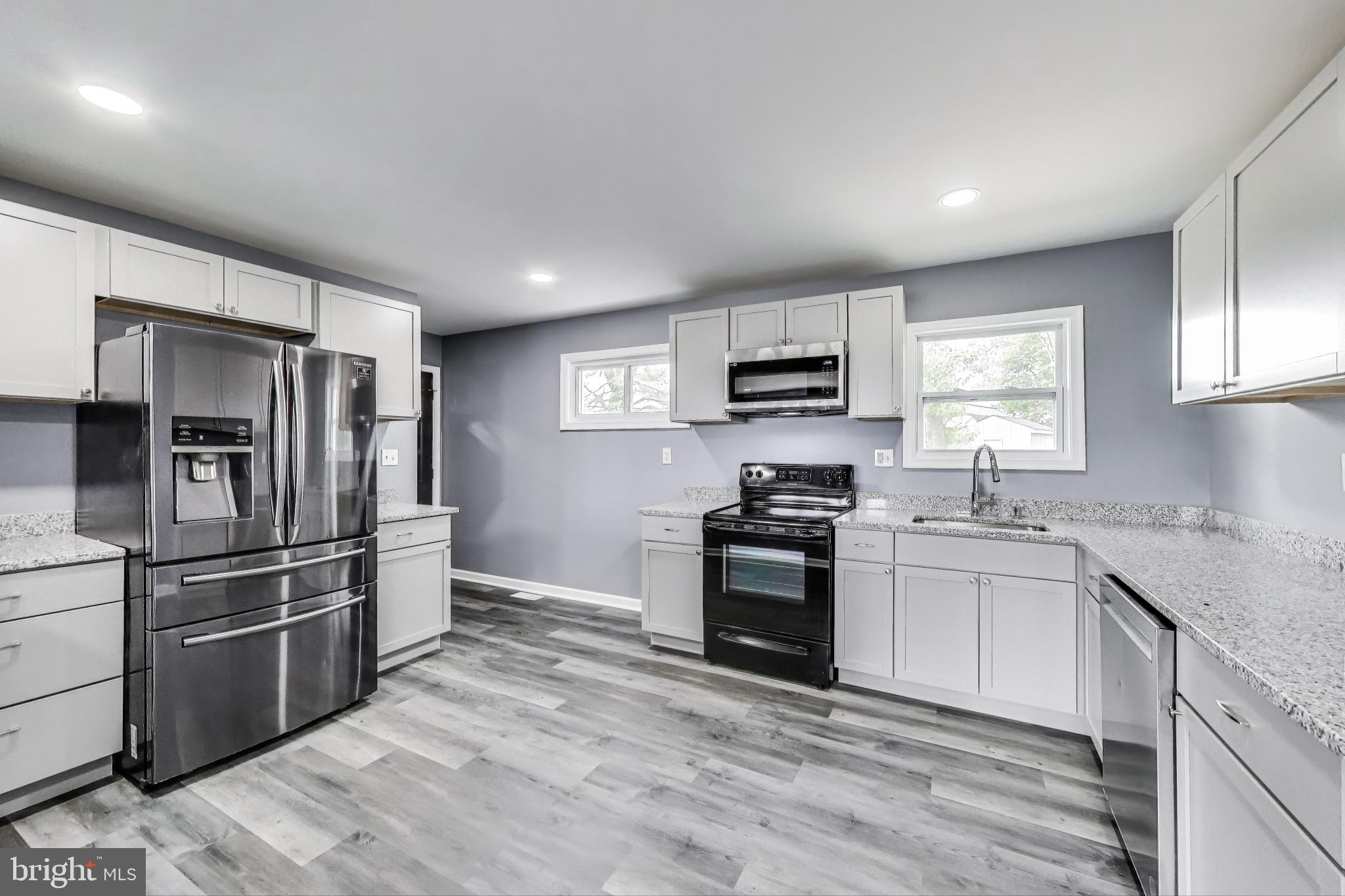 LANDSDOWNE - Residential
