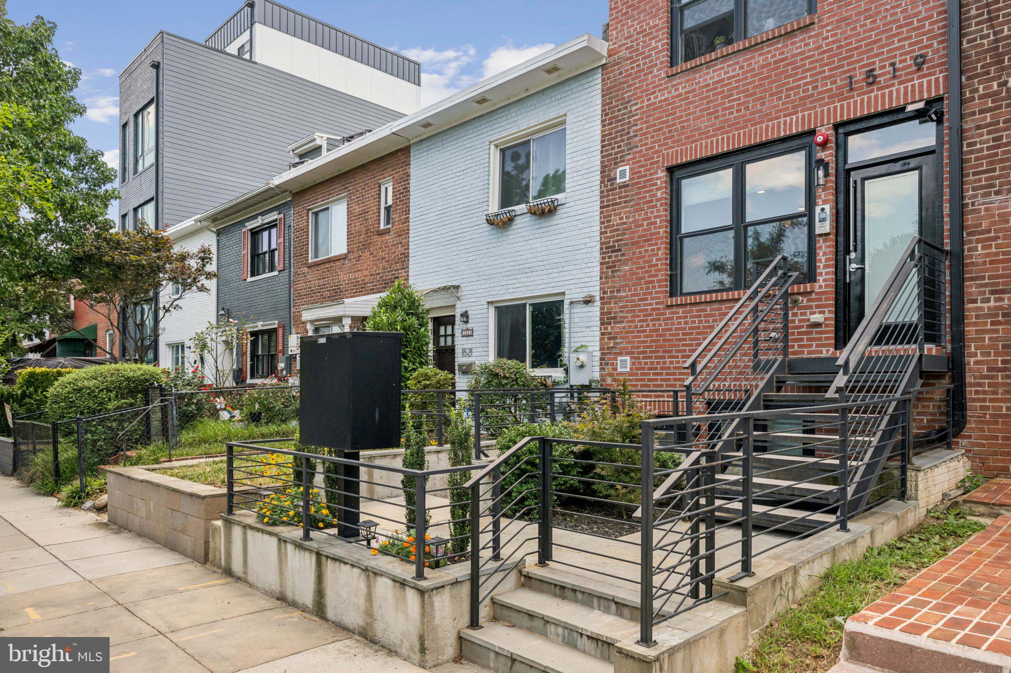 1519 K STREET SE 201