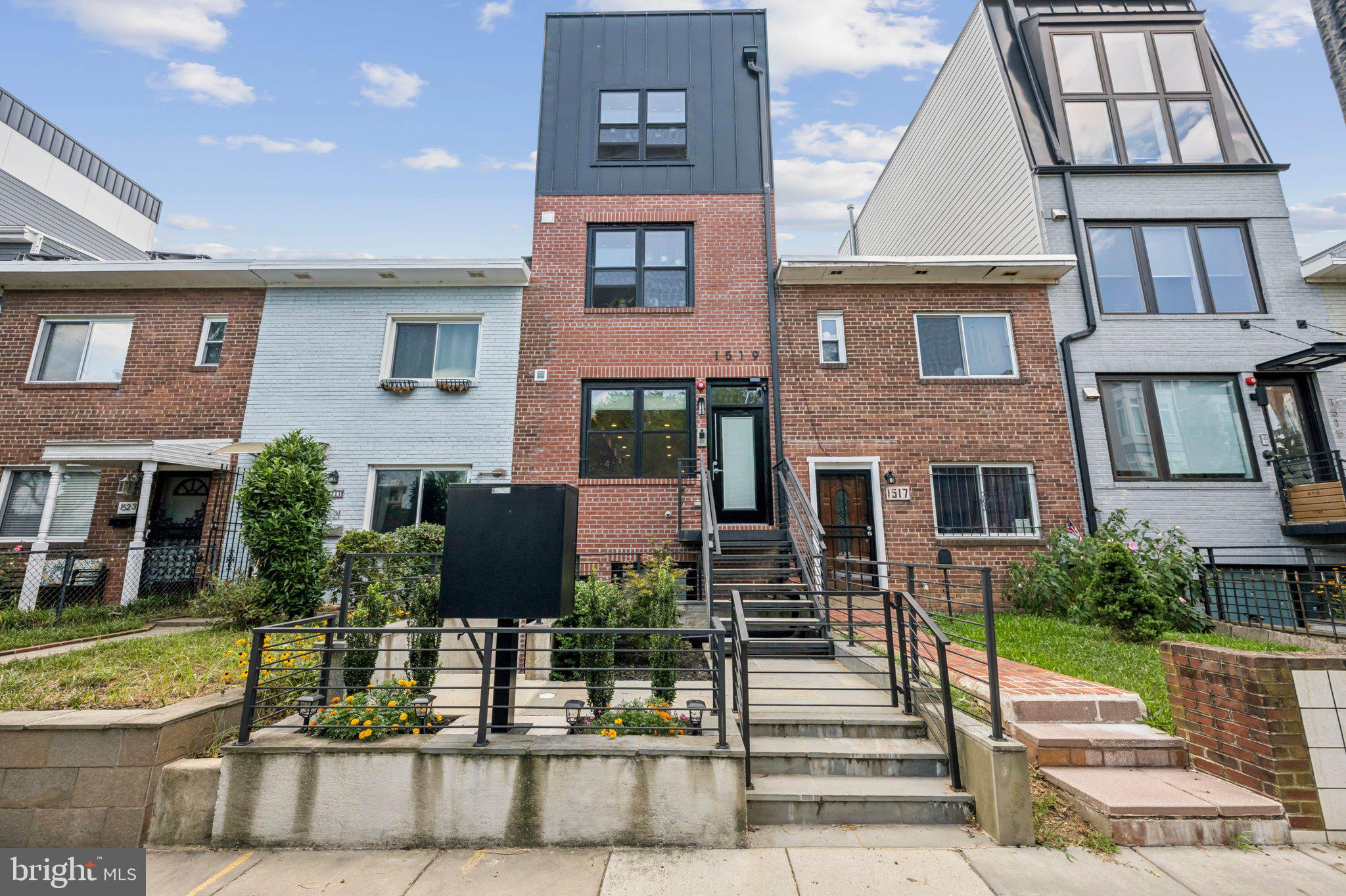1519 K STREET SE 201
