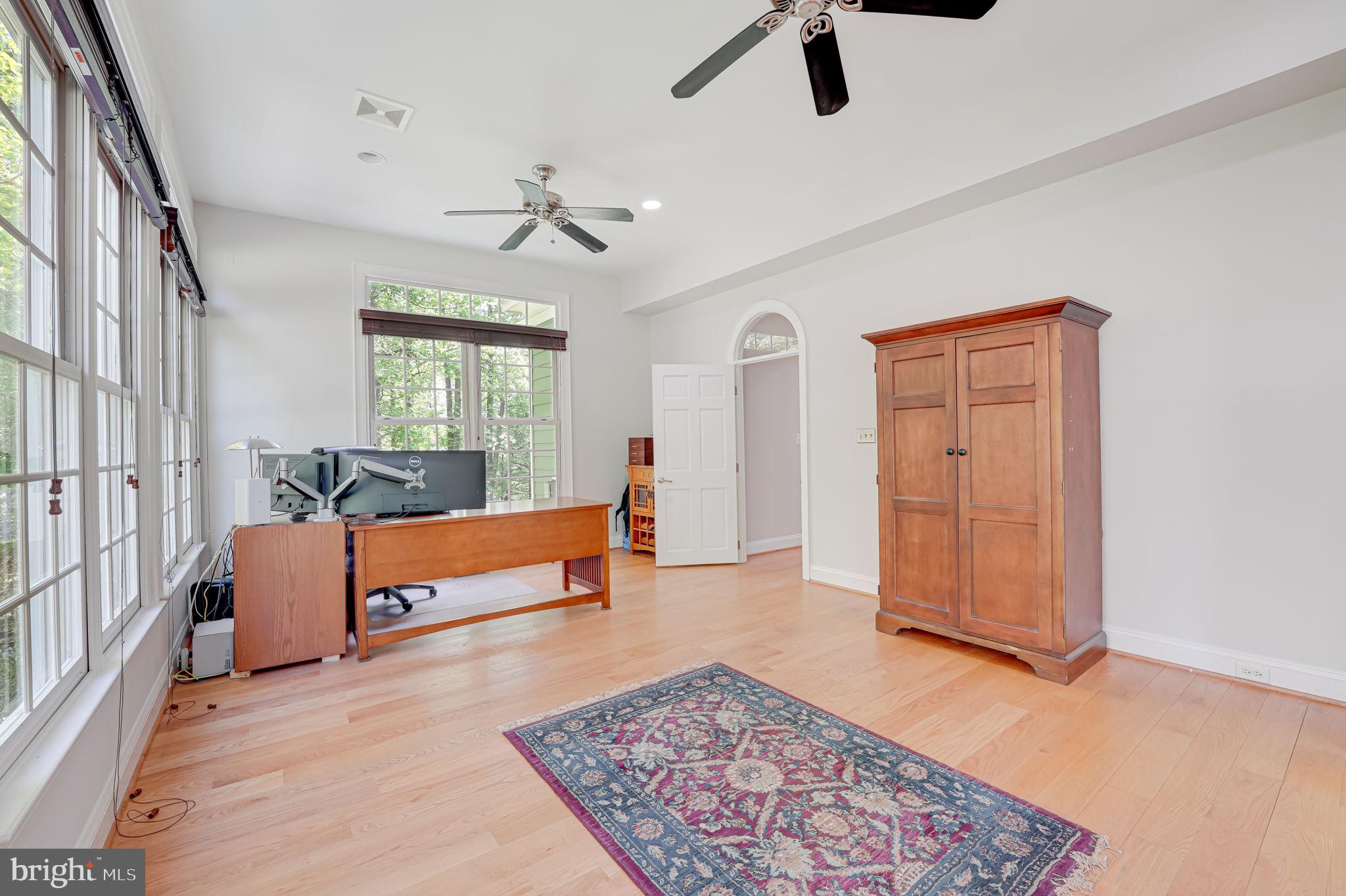 BEACON HILL - Residential