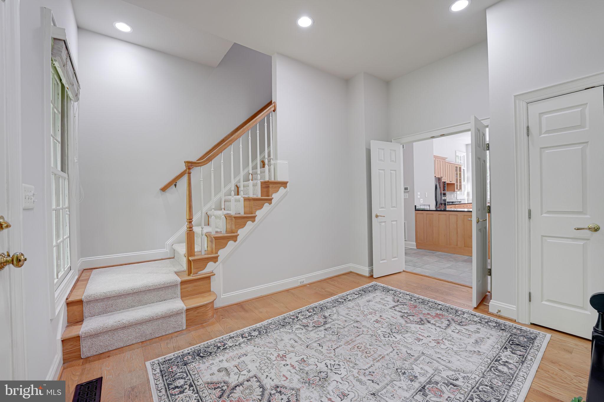 BEACON HILL - Residential