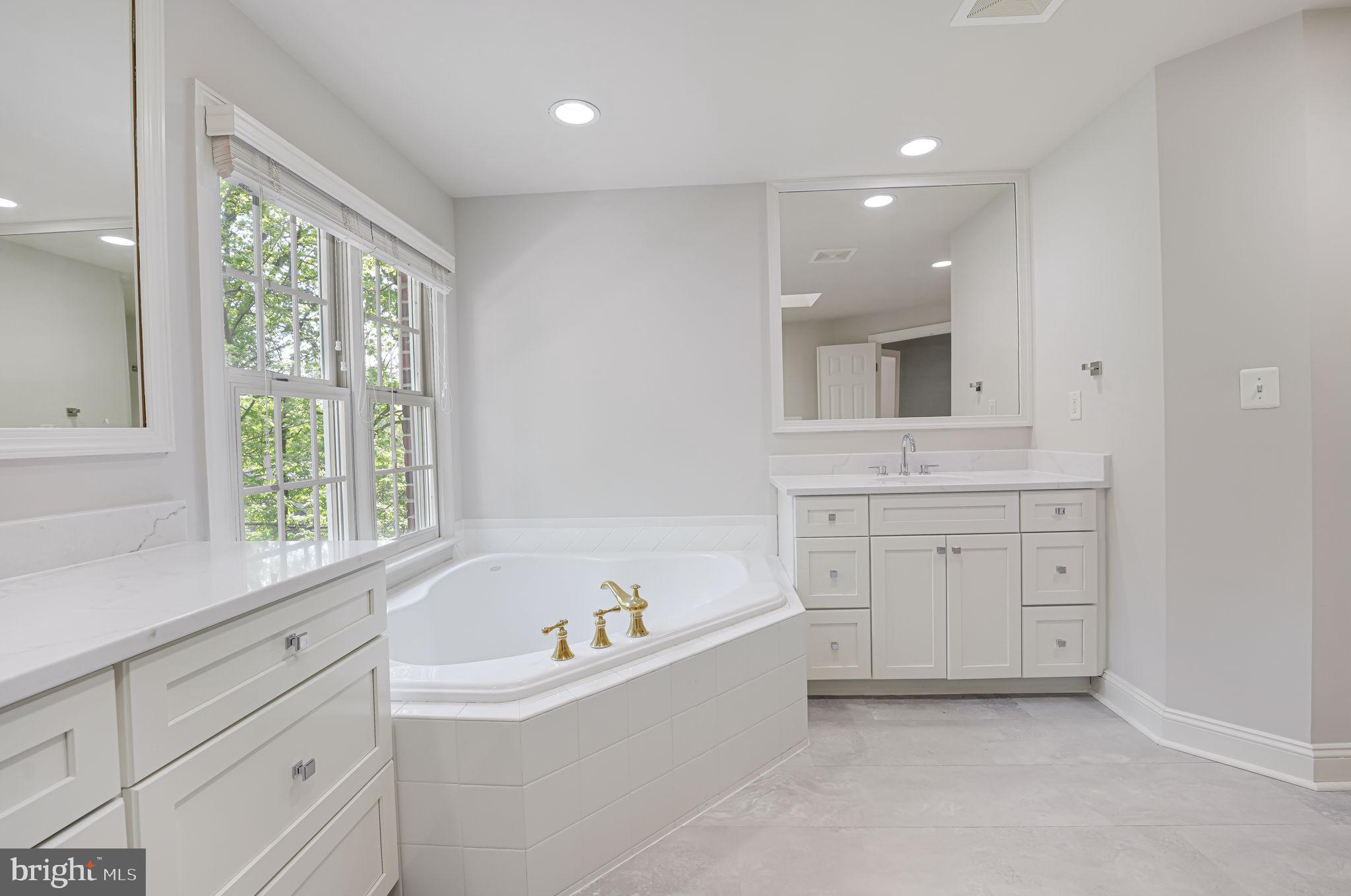 BEACON HILL - Residential