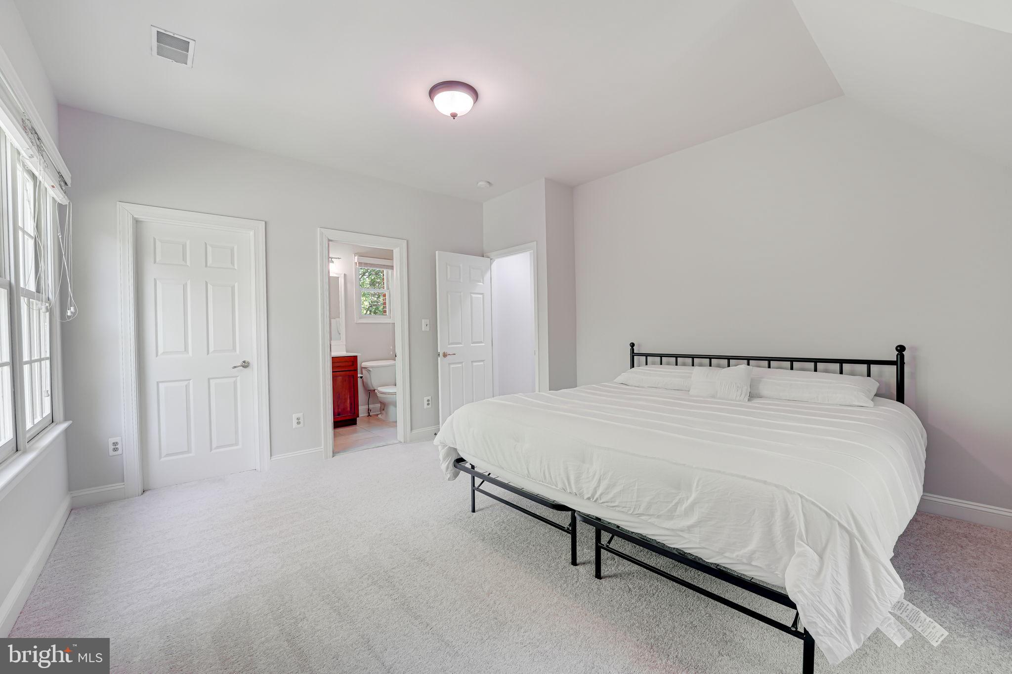 BEACON HILL - Residential