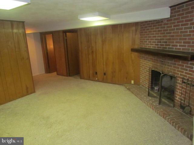 ARLINGTON PARK - Residential