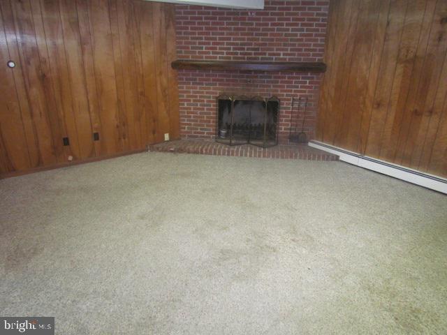 ARLINGTON PARK - Residential