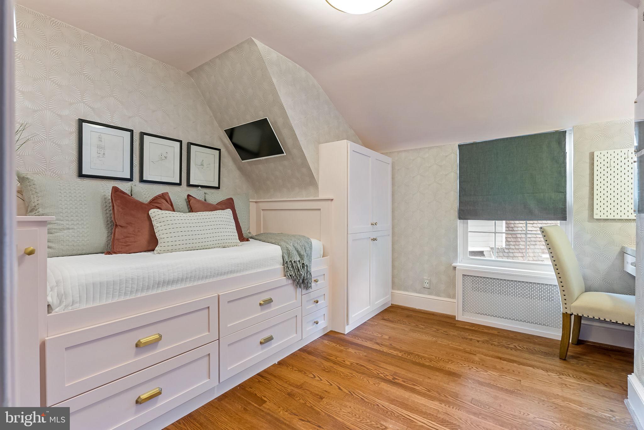 BEVERLY HILLS - Residential