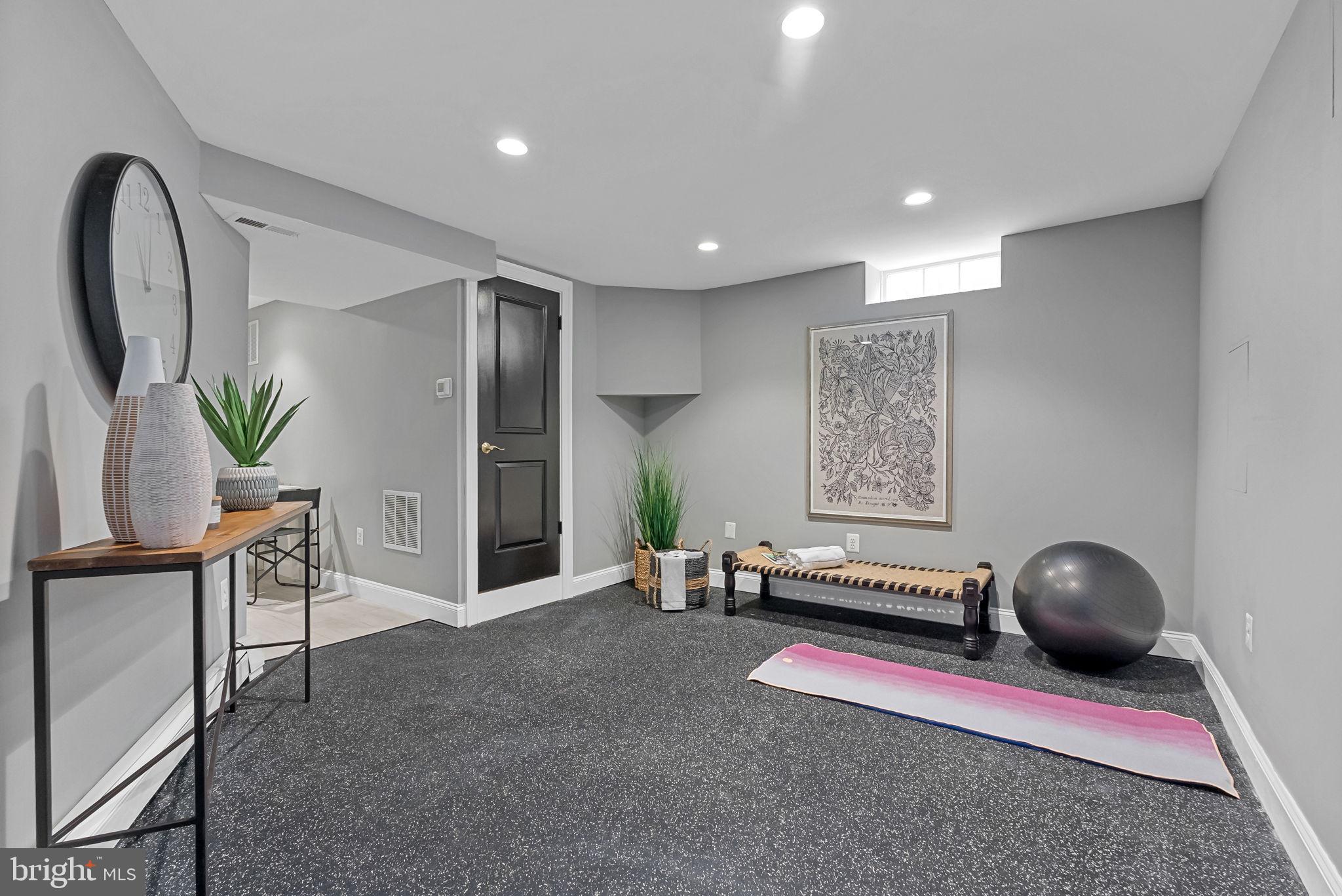 BEVERLY HILLS - Residential