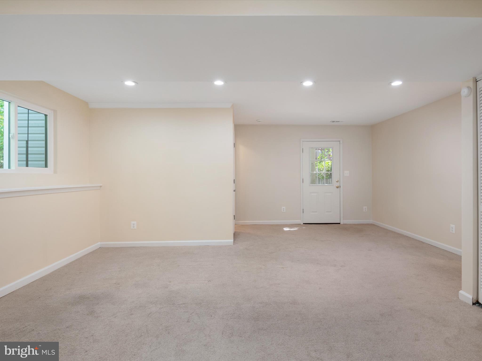 MCKINSEY WOODS - Residential