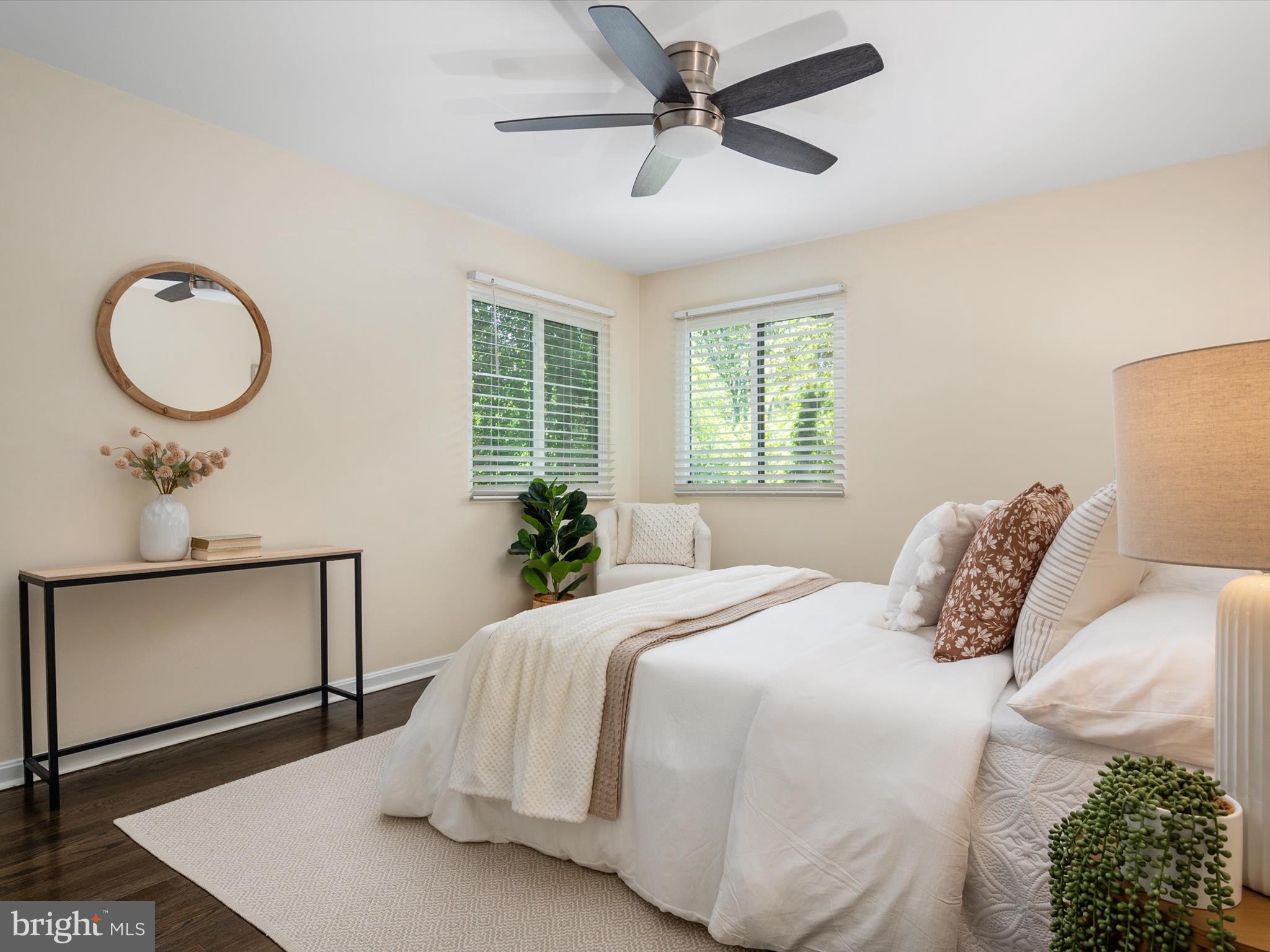 MCKINSEY WOODS - Residential