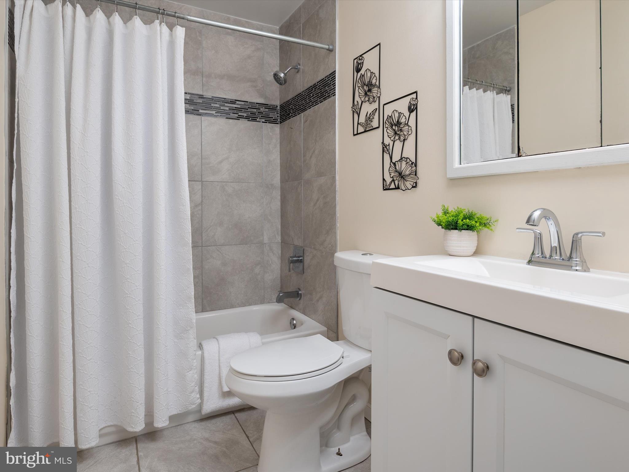 MCKINSEY WOODS - Residential