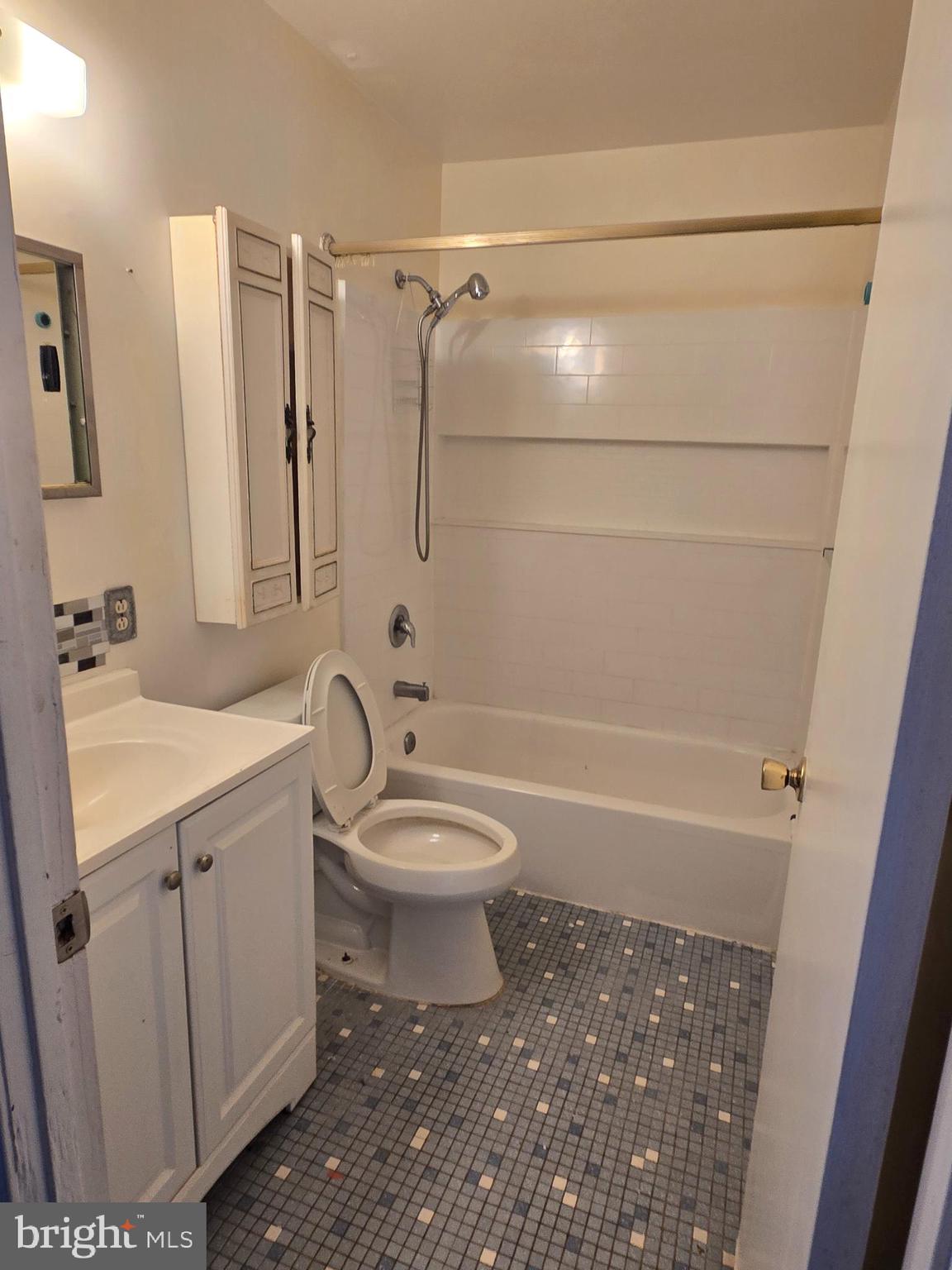 UPTON VILLAGE NORTH - Residential