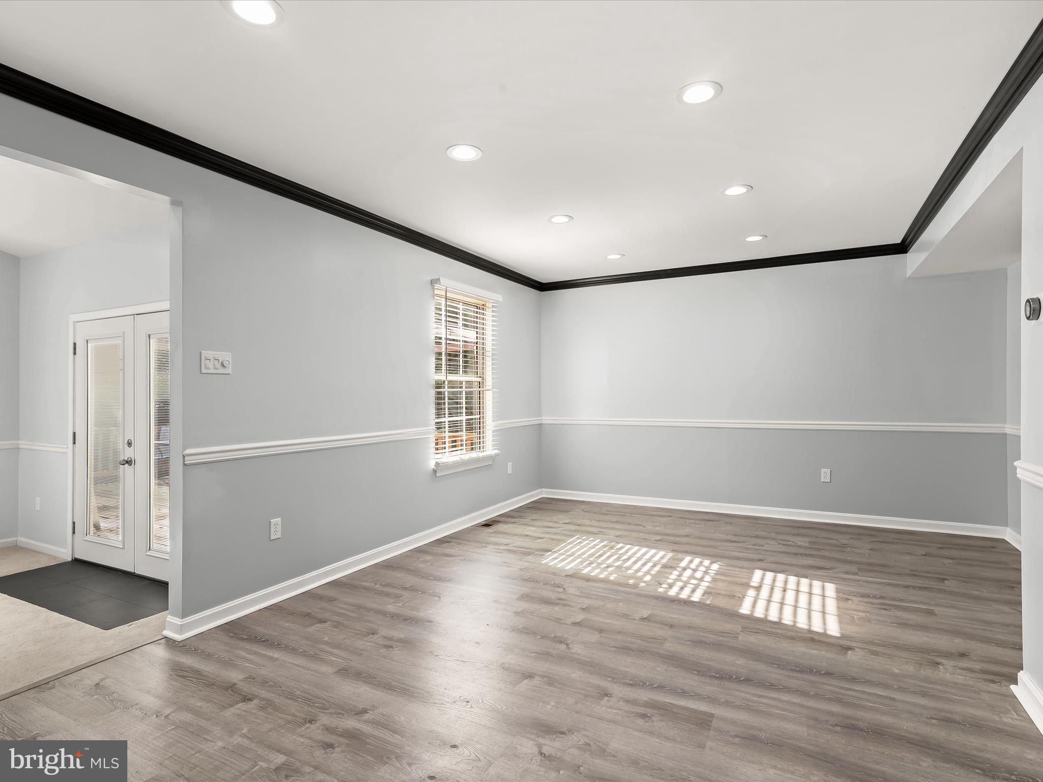 ROBIN MEADOWS - Residential