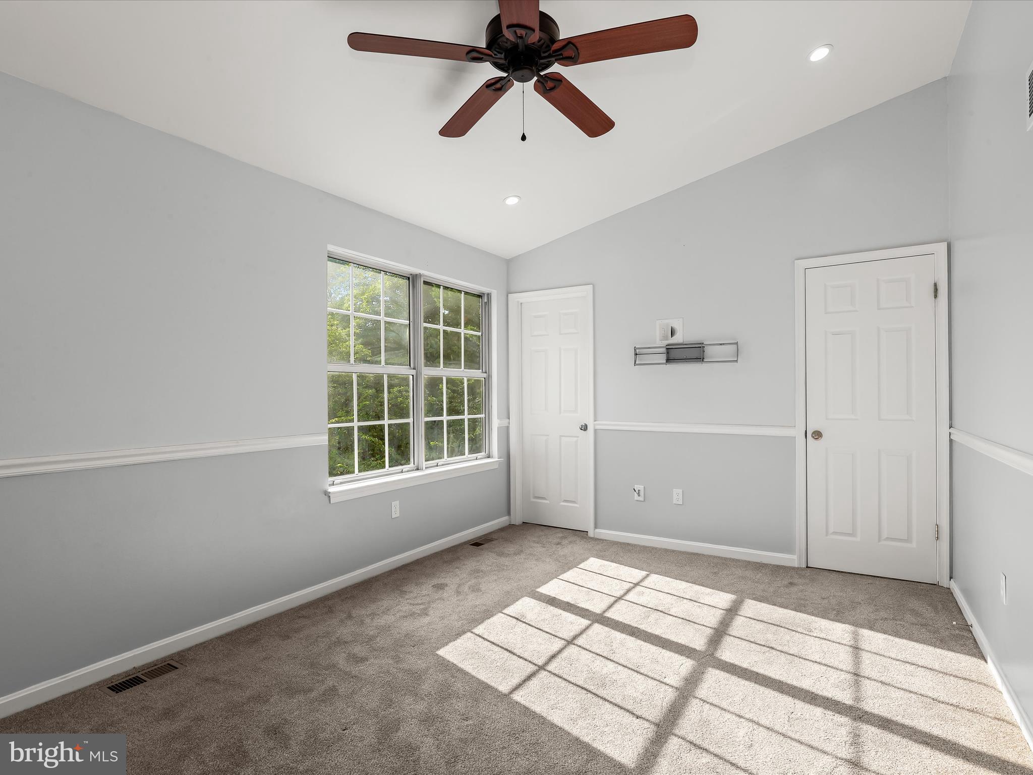 ROBIN MEADOWS - Residential