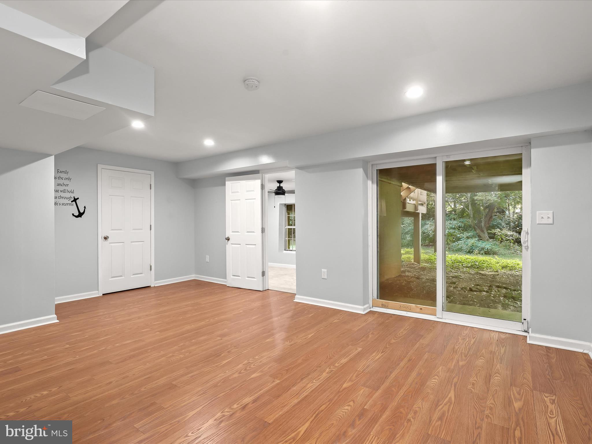 ROBIN MEADOWS - Residential