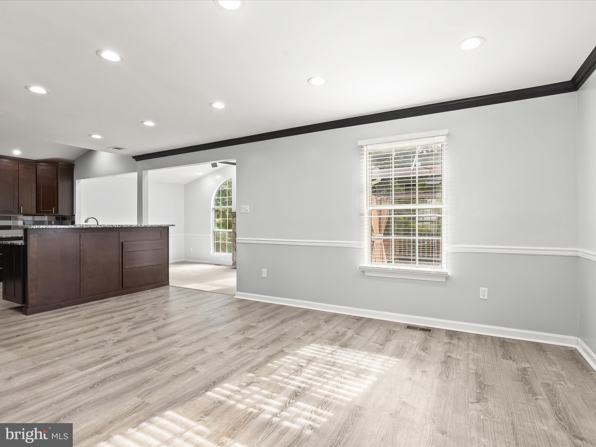 ROBIN MEADOWS - Residential