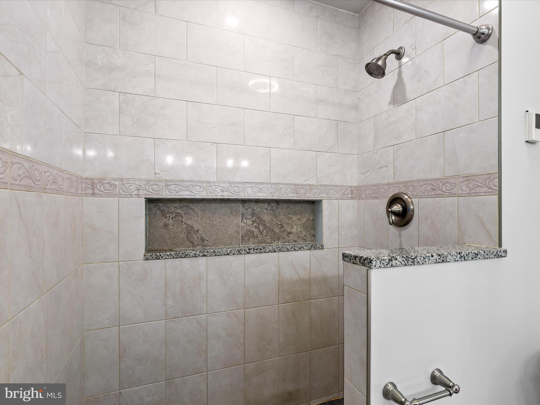 ROBIN MEADOWS - Residential