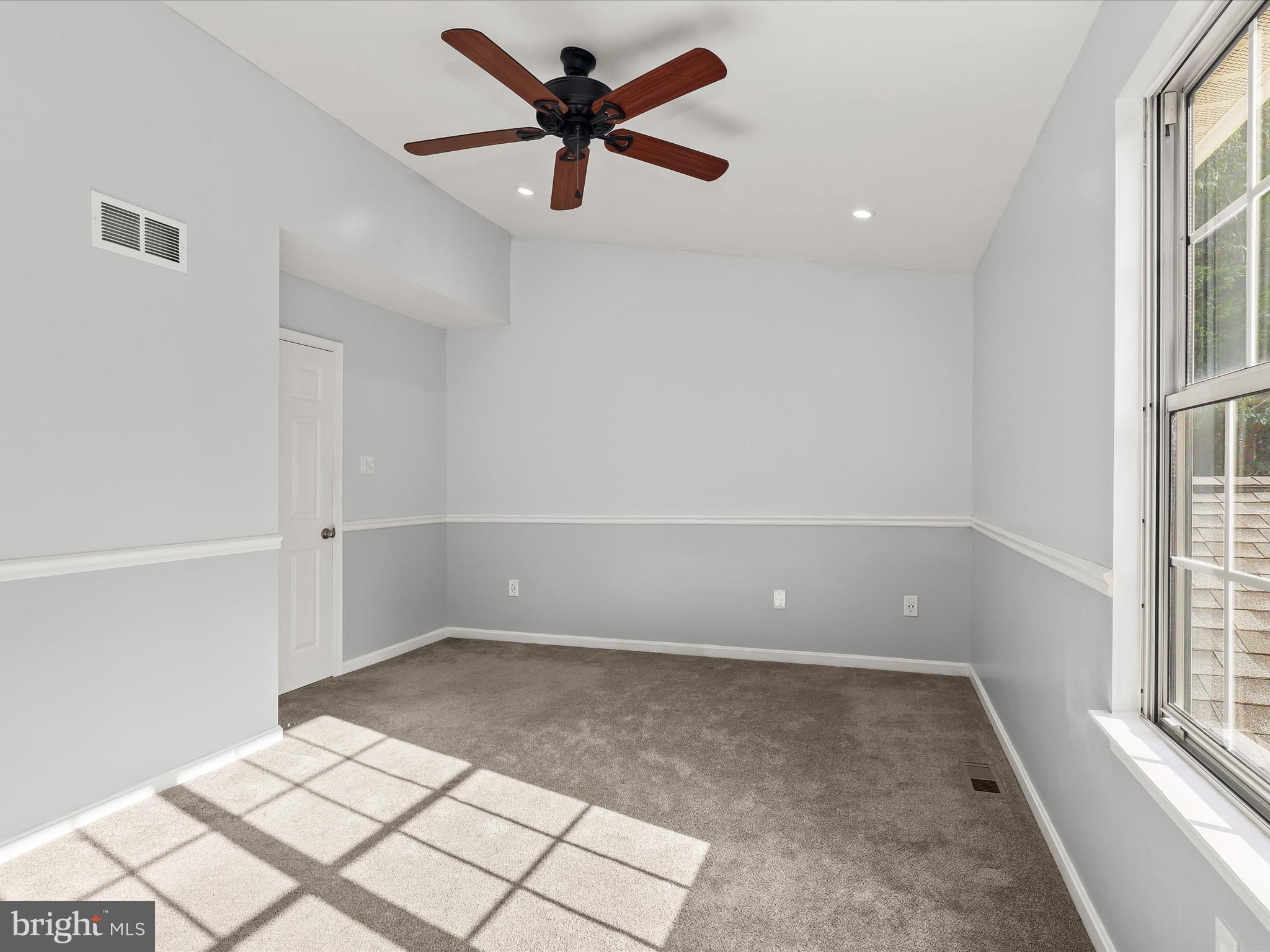 ROBIN MEADOWS - Residential