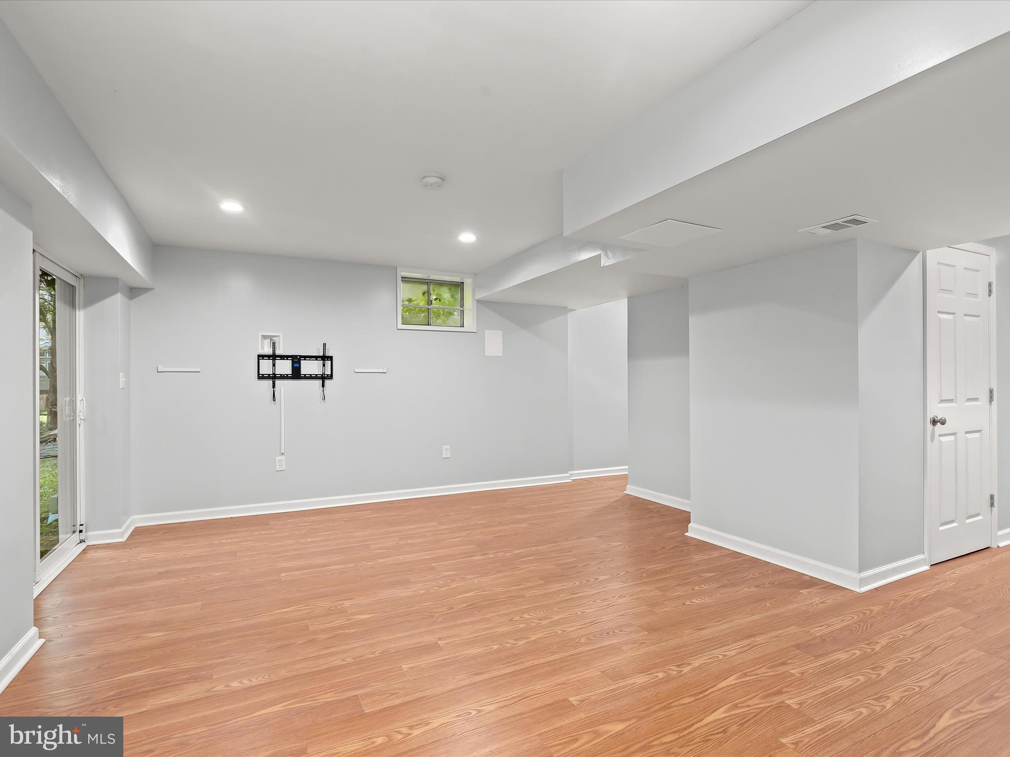 ROBIN MEADOWS - Residential