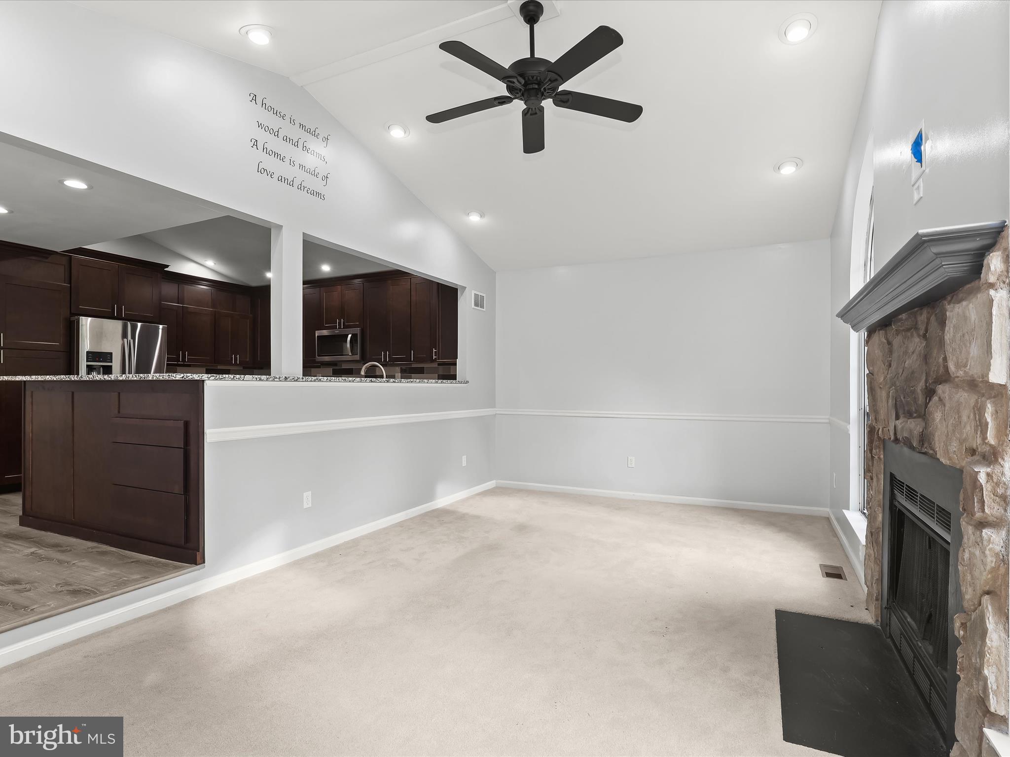 ROBIN MEADOWS - Residential