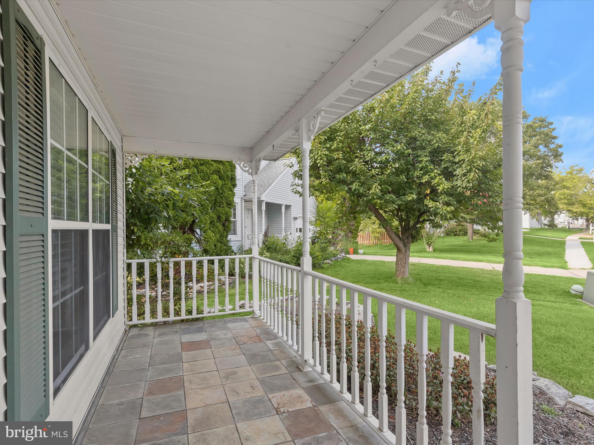 ROBIN MEADOWS - Residential