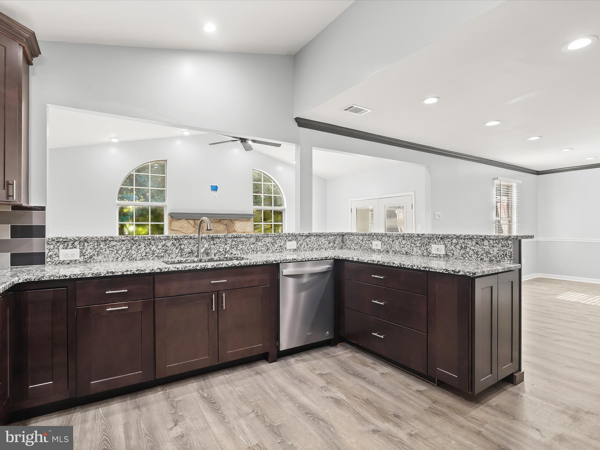 ROBIN MEADOWS - Residential