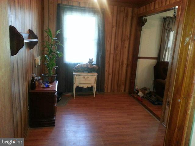 GOLDEN BEACH - Residential