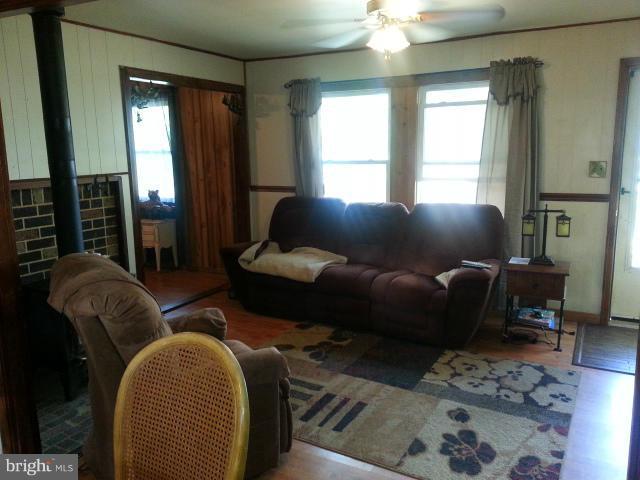 GOLDEN BEACH - Residential