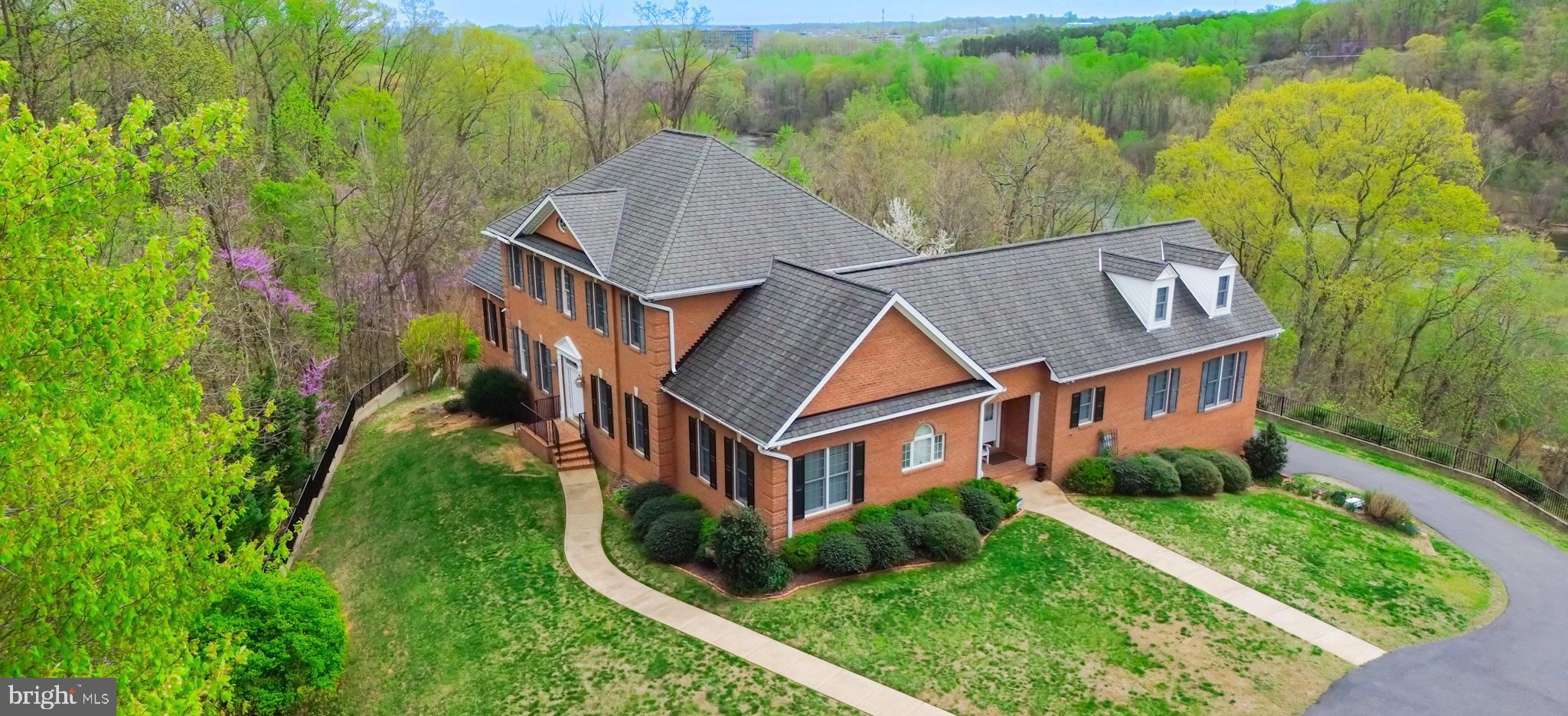 120 BLAISDELL LANE