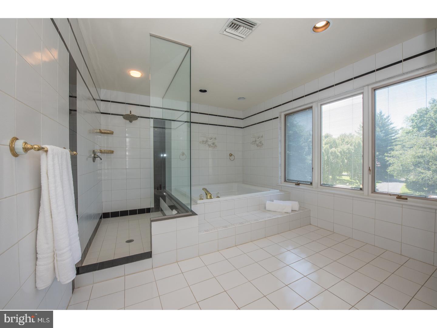 RAVENSCLIFF - Residential