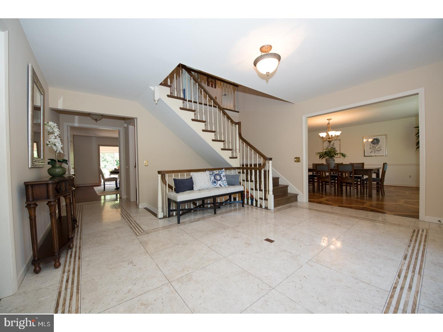 RAVENSCLIFF - Residential