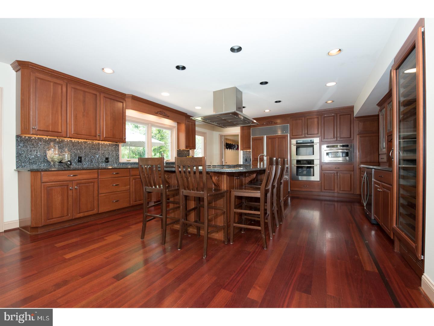 RAVENSCLIFF - Residential