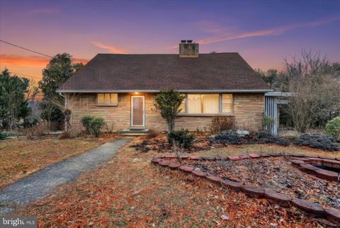 5020 SUNSET DRIVE HARRISBURG PA 17112